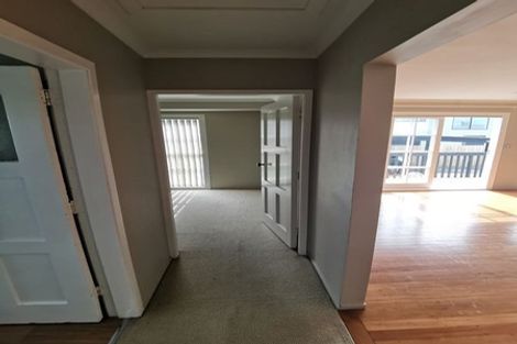 Photo of property in 49a Bruce Mclaren Road, Henderson, Auckland, 0612