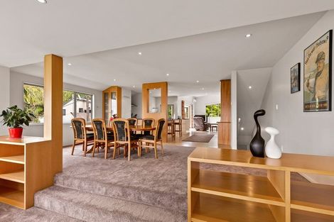 Photo of property in 2/31 Princes Street, Northcote Point, Auckland, 0627