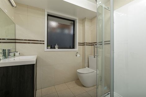 Photo of property in 8 Gordon Stanley Drive, Massey, Auckland, 0614