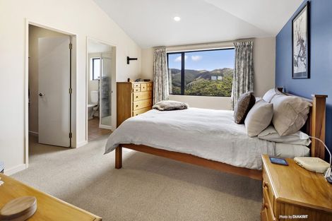 Photo of property in 7 Huntingdon Street, Northland, Wellington, 6012