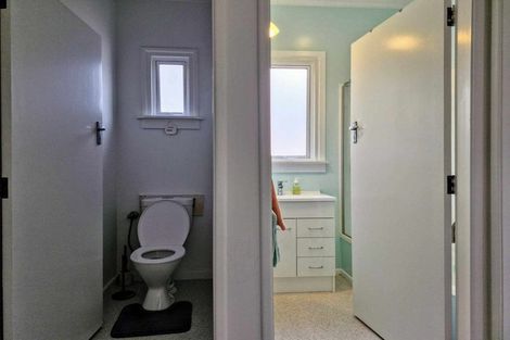 Photo of property in 7 Tarahua Road, Vogeltown, New Plymouth, 4310