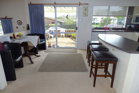 Photo of property in 1 Ohinemuri Place, Paeroa, 3600