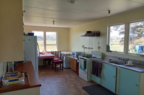 Photo of property in 2 Hauiti Road, Tolaga Bay, 4077