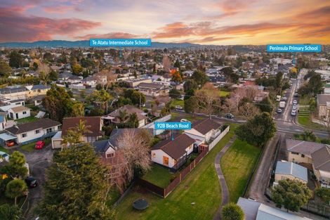 Photo of property in 92b Beach Road, Te Atatu Peninsula, Auckland, 0610