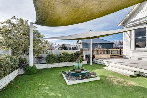 Photo of property in 200 Grove Road, Mayfair, Hastings, 4122