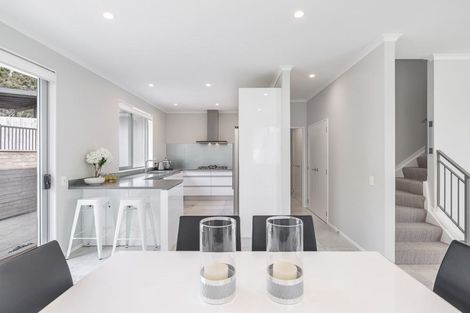 Photo of property in 61 Mackay Drive, Greenhithe, Auckland, 0632