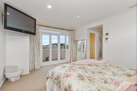 Photo of property in 14 Charles Street, Westshore, Napier, 4110