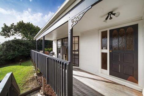 Photo of property in 6 Crestlands Place, Papakura, 2110