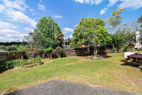 Photo of property in 2/14 Ensign Place, Hillcrest, Auckland, 0627