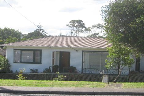 Photo of property in 2/50 College Road, Northcote, Auckland, 0627