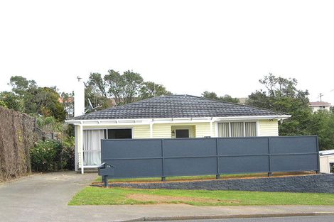 Photo of property in 78 Seaview Road, Marfell, New Plymouth, 4310