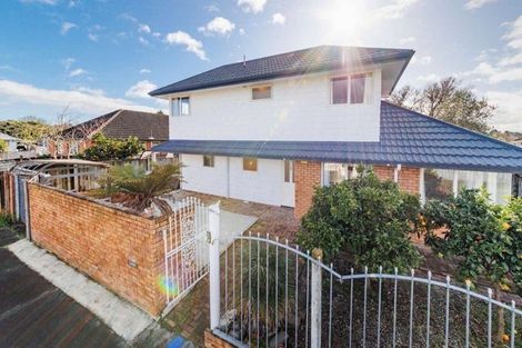 Photo of property in 1 Ayr Place, Hokowhitu, Palmerston North, 4410