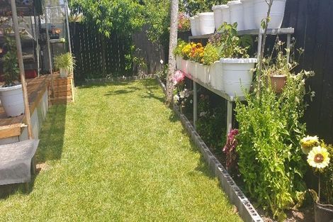 Photo of property in 18b Riverpark Crescent, Henderson, Auckland, 0610