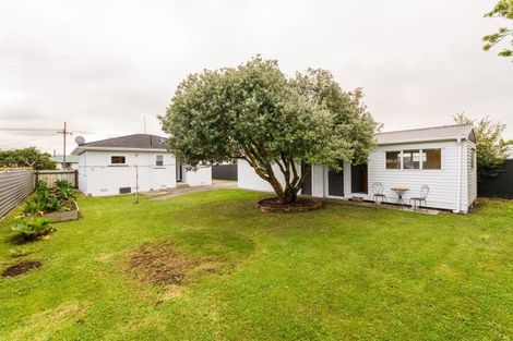 Photo of property in 1 Montagu Street, Feilding, 4702