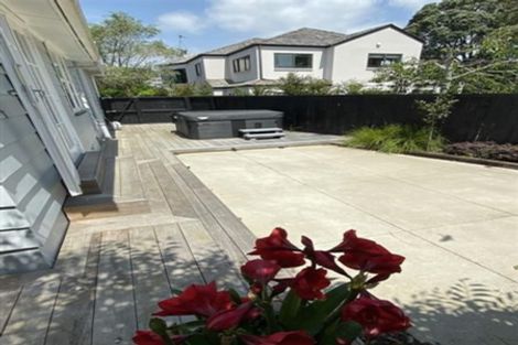 Photo of property in 107 Beach Road, Mellons Bay, Auckland, 2014