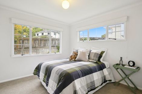 Photo of property in 116 Woodman Drive, Tawa, Wellington, 5028