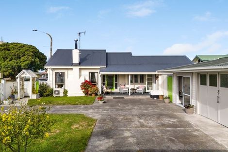 Photo of property in 6 Avondale Road, Taradale, Napier, 4112