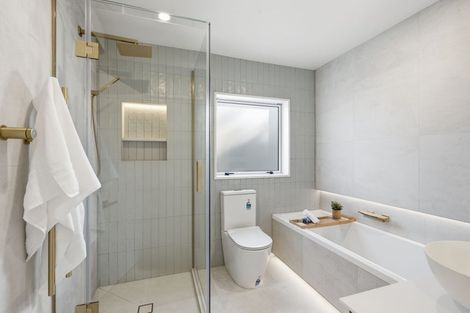 Photo of property in 139 Memorial Avenue, Burnside, Christchurch, 8053