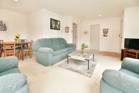 Photo of property in 15 The Grove, Red Beach, 0932