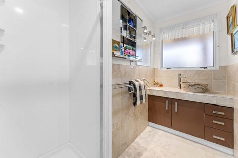 Photo of property in 2 Seychelles Drive, Papamoa Beach, Papamoa, 3118