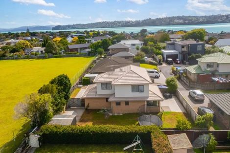 Photo of property in 14 Watervista Place, Mangere Bridge, Auckland, 2022