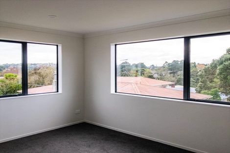 Photo of property in 60 Renata Crescent, Te Atatu Peninsula, Auckland, 0610