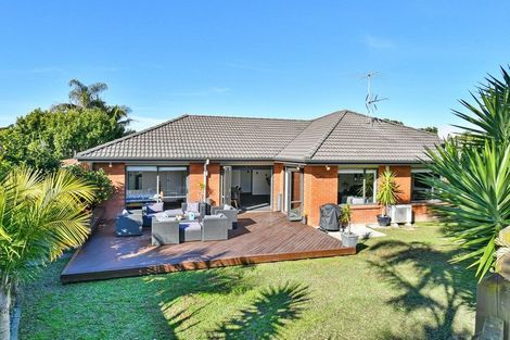 Photo of property in 25 Croftview Road, Wattle Downs, Auckland, 2103