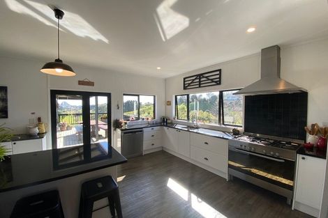 Photo of property in 30 Pararewa Drive, Whalers Gate, New Plymouth, 4310