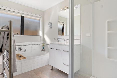 Photo of property in 3 North Bay Road, Pyes Pa, Tauranga, 3112