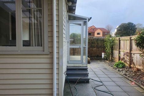 Photo of property in 3/24 Hori Street, Vogeltown, New Plymouth, 4310