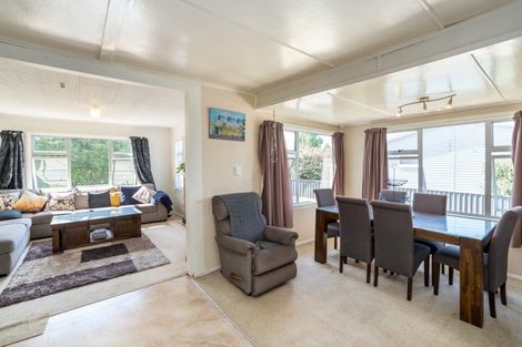 Photo of property in 383 High Street South, Carterton, 5713