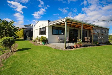 Photo of property in 29 Oxford Street, Whakapirau, Maungaturoto, 0583