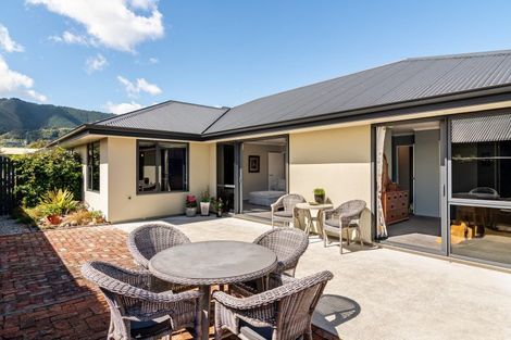 Photo of property in 4 Carmello Grove, Richmond, 7020