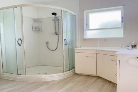 Photo of property in 7 Hilling Street, Titirangi, Auckland, 0604