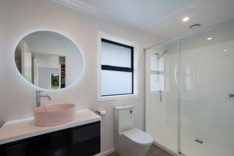 Photo of property in 49 Wakefield Road, Levin, 5571