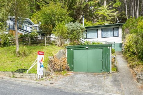 Photo of property in 76 Elmslie Road, Pinehaven, Upper Hutt, 5019