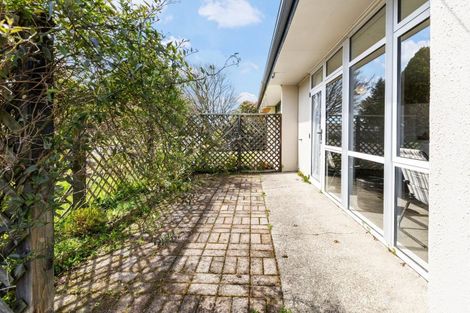 Photo of property in 2/18 Carnot Street, Glenholme, Rotorua, 3010