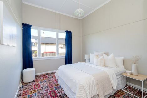 Photo of property in 11 Essex Street, Winton, 9720