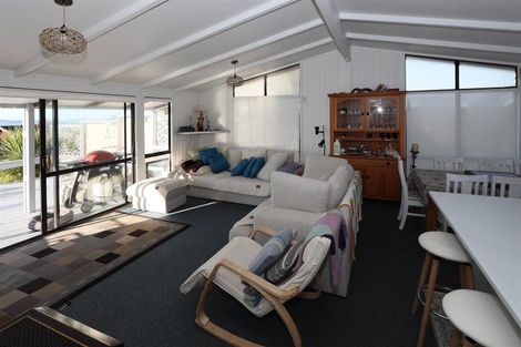 Photo of property in 223 Paku Drive, Tairua, 3508