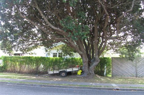 Photo of property in 1/98 Norwood Road, Bayswater, Auckland, 0622