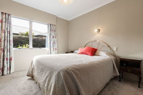 Photo of property in 24 Queen Street, Cambridge, 3434