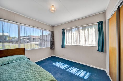 Photo of property in 4a Brierley Place, Marfell, New Plymouth, 4310