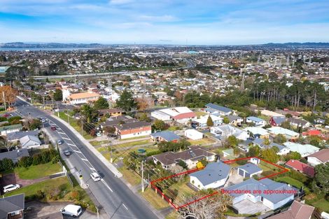 Photo of property in 97 Royal Road, Massey, Auckland, 0614