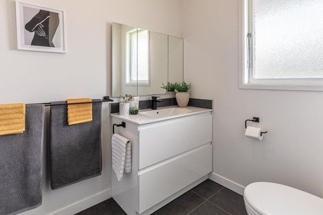 Photo of property in 1 Kauri Street, Levin, 5510