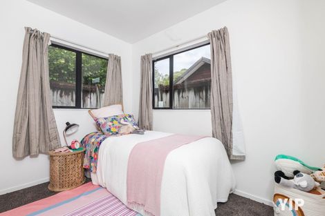 Photo of property in 2/10 Pohutukawa Street, Woburn, Lower Hutt, 5010