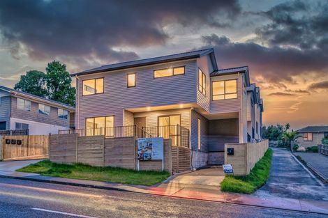 Photo of property in 51a Reynella Drive, Massey, Auckland, 0614