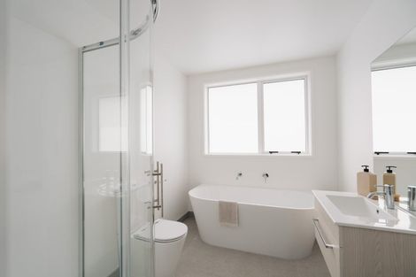 Photo of property in 8 Anawhata Lane, Papamoa, 3118