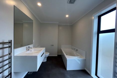 Photo of property in 7 Koreke Close, Kenepuru, Porirua, 5022