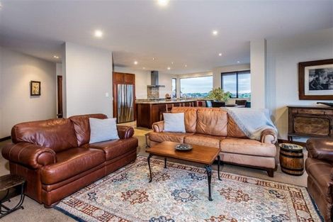 Photo of property in 9 Durness Place, Red Beach, 0932