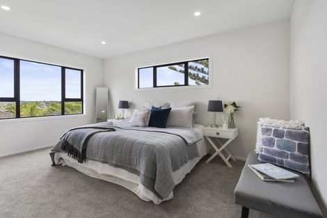 Photo of property in 33a Patons Road, Howick, Auckland, 2014